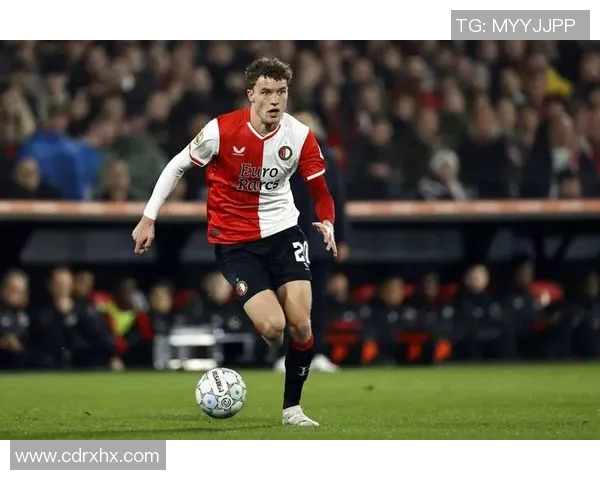 德里赫特:欧洲杯最佳后卫之一,崭露锋芒的荷兰天才 德里赫特:欧洲杯最佳后卫之一,崭露锋芒的荷兰天才