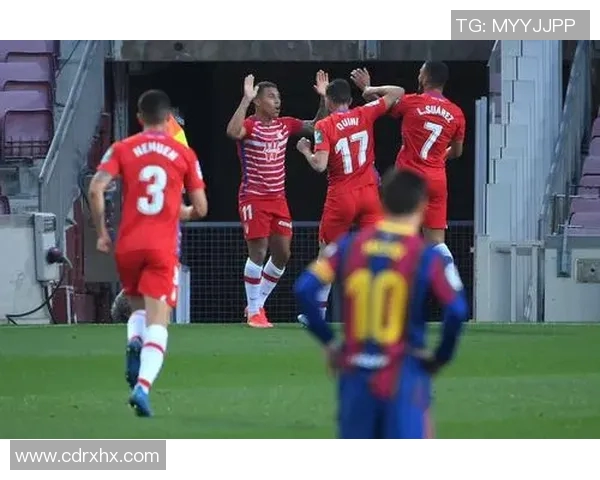 梅西双响助巴萨4-1击败格拉纳达,继续领跑西甲积分榜 梅西双响助巴萨4-1击败格拉纳达,继续领跑西甲积分榜