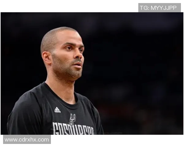 前马刺球员帕克当选篮球名人堂，球迷掀起热议